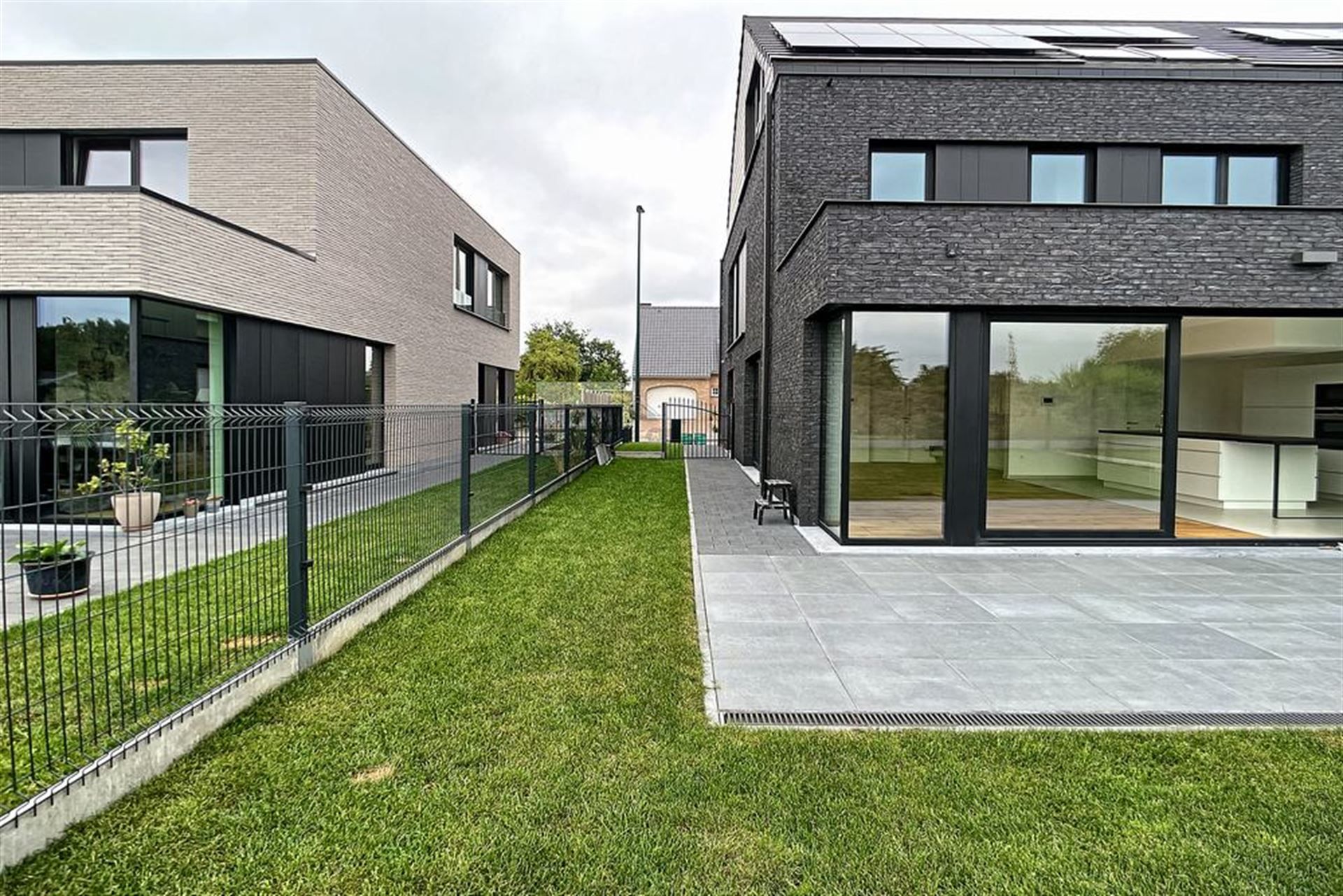 Moderne villa met 5 slaapkamers foto 38