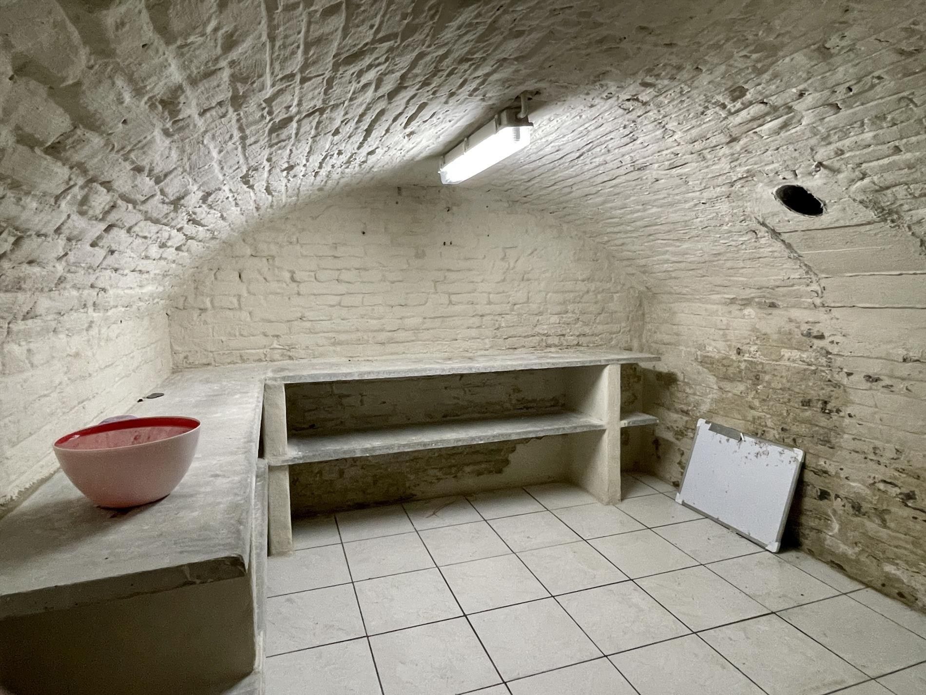 Instapklare woning met 2 slaapkamers en terras in Harelbeke foto 14