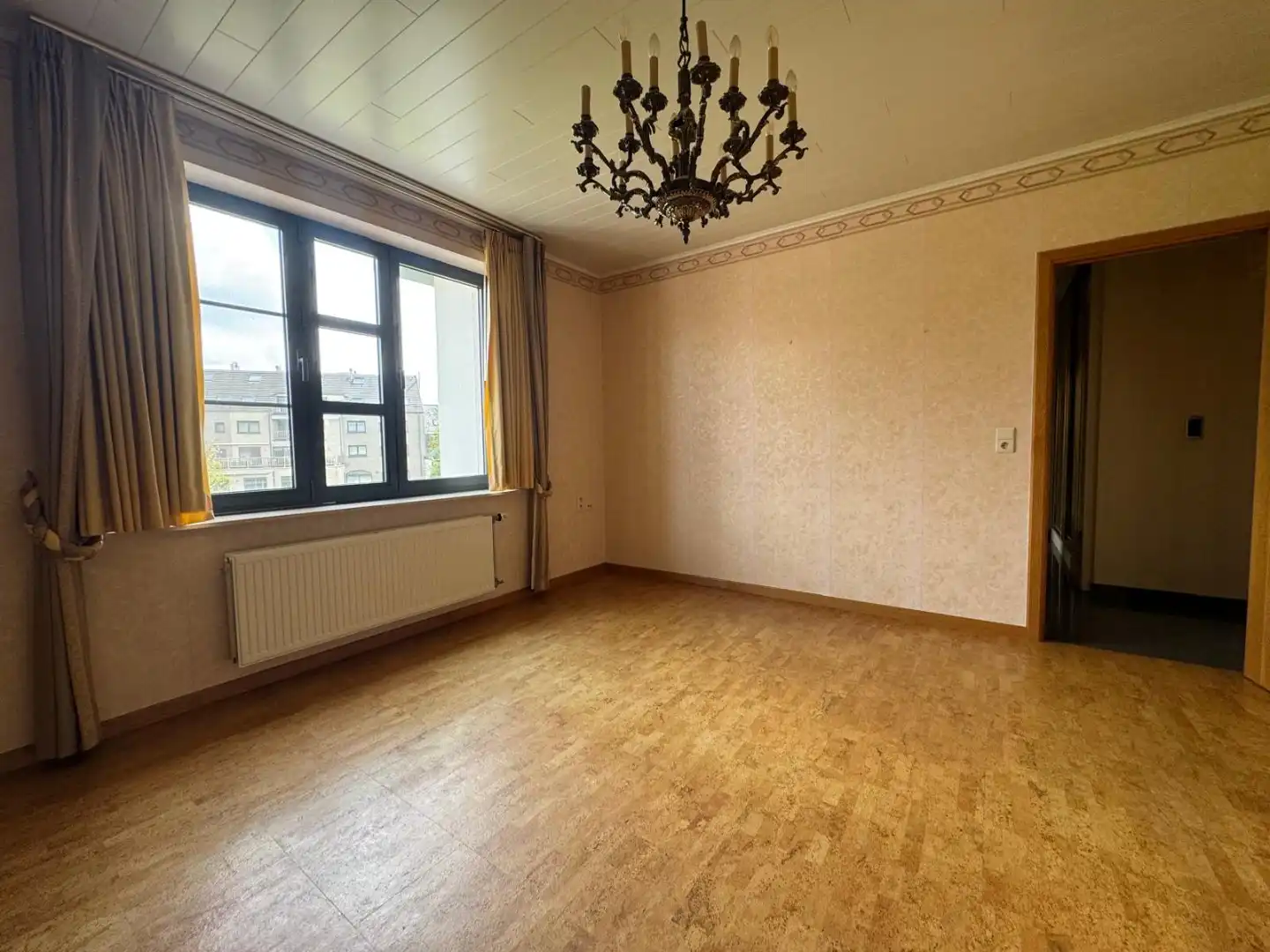 TE HUUR - Op zoek naar een ruim appartement in hartje Merchtem? Welkom Home! foto 16