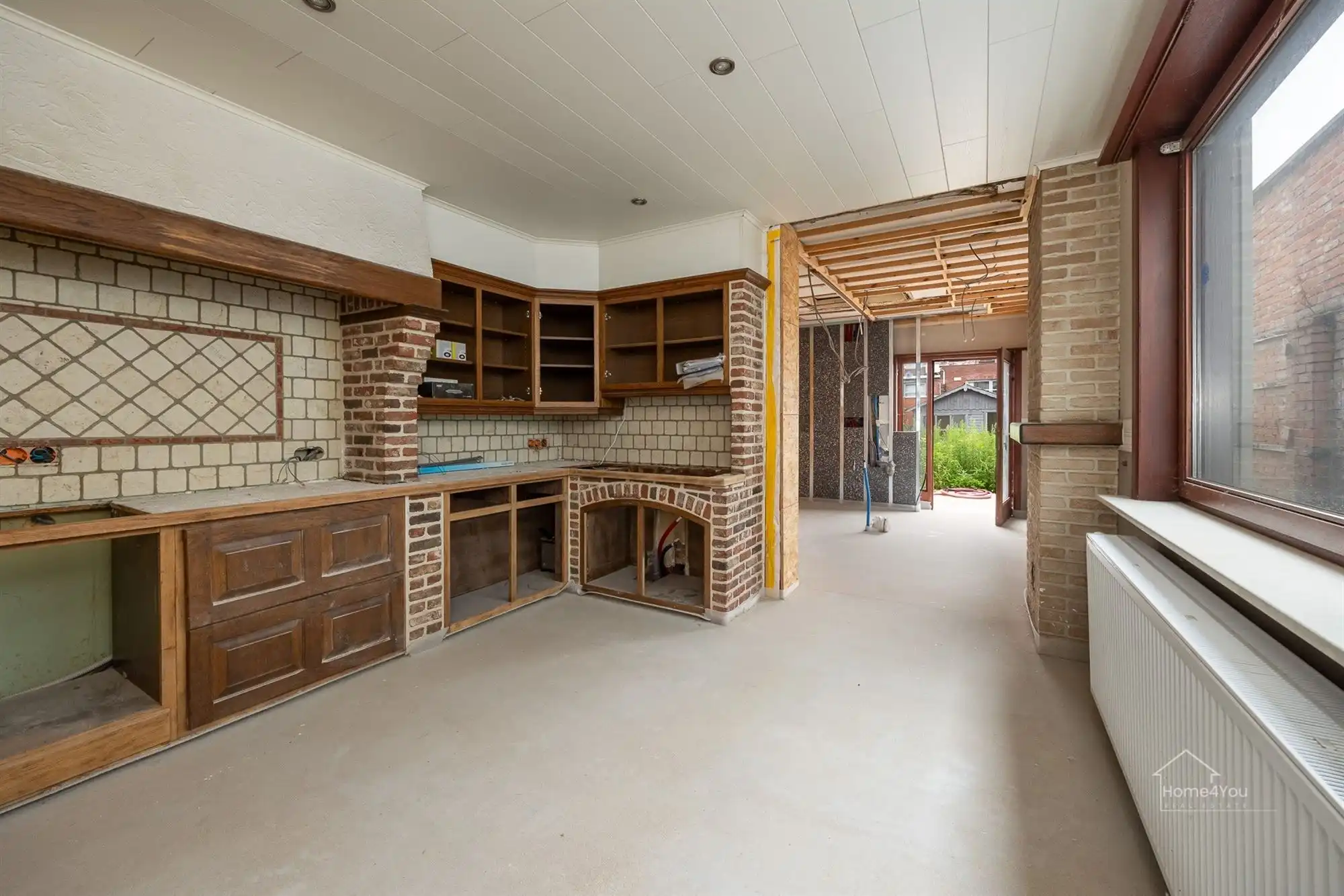 Te Renoveren Rijwoning - 2/3 slaapkamers + zolder foto 7