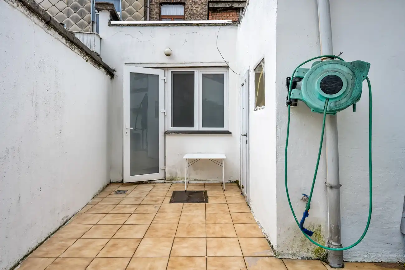 Ruime gesloten woning op een toplocatie in Sint-Amandsberg en nabij het centrum van Gent! foto 10