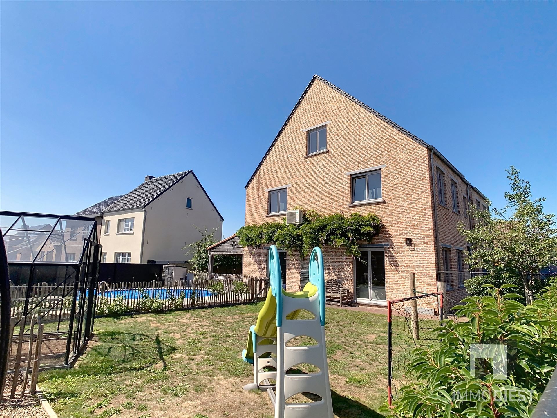 Stijlvolle pastorijwoning met 6 slaapkamers in Vorst op 5a 48ca, pure charme en ruimte! foto 3