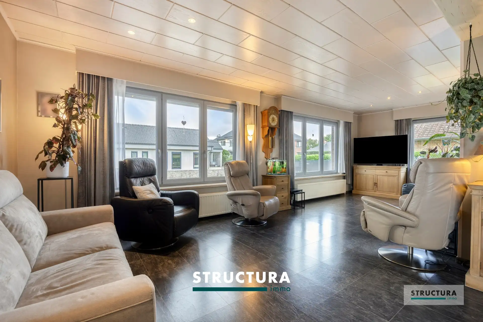 Ruime villa op absolute voorkeursligging in Relegem! foto 9
