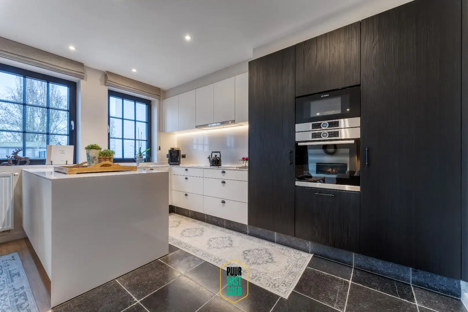 Recente, perfect afgewerkte, halfopen ruime Knokse Villa  foto 3