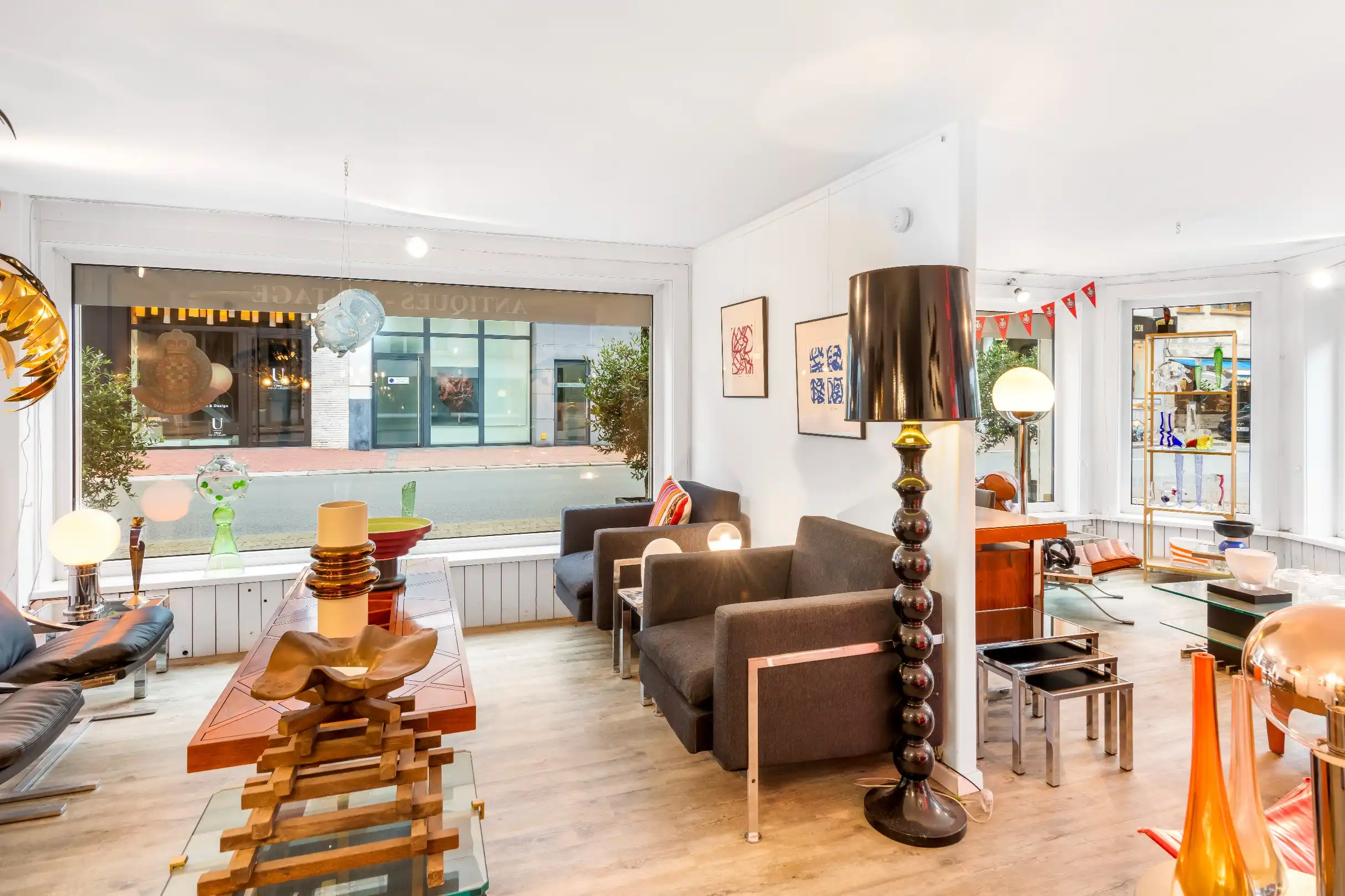 Multifunctioneel hoekpand met commerciële ruimte en  2 woonunits in centrum Knokke foto 7