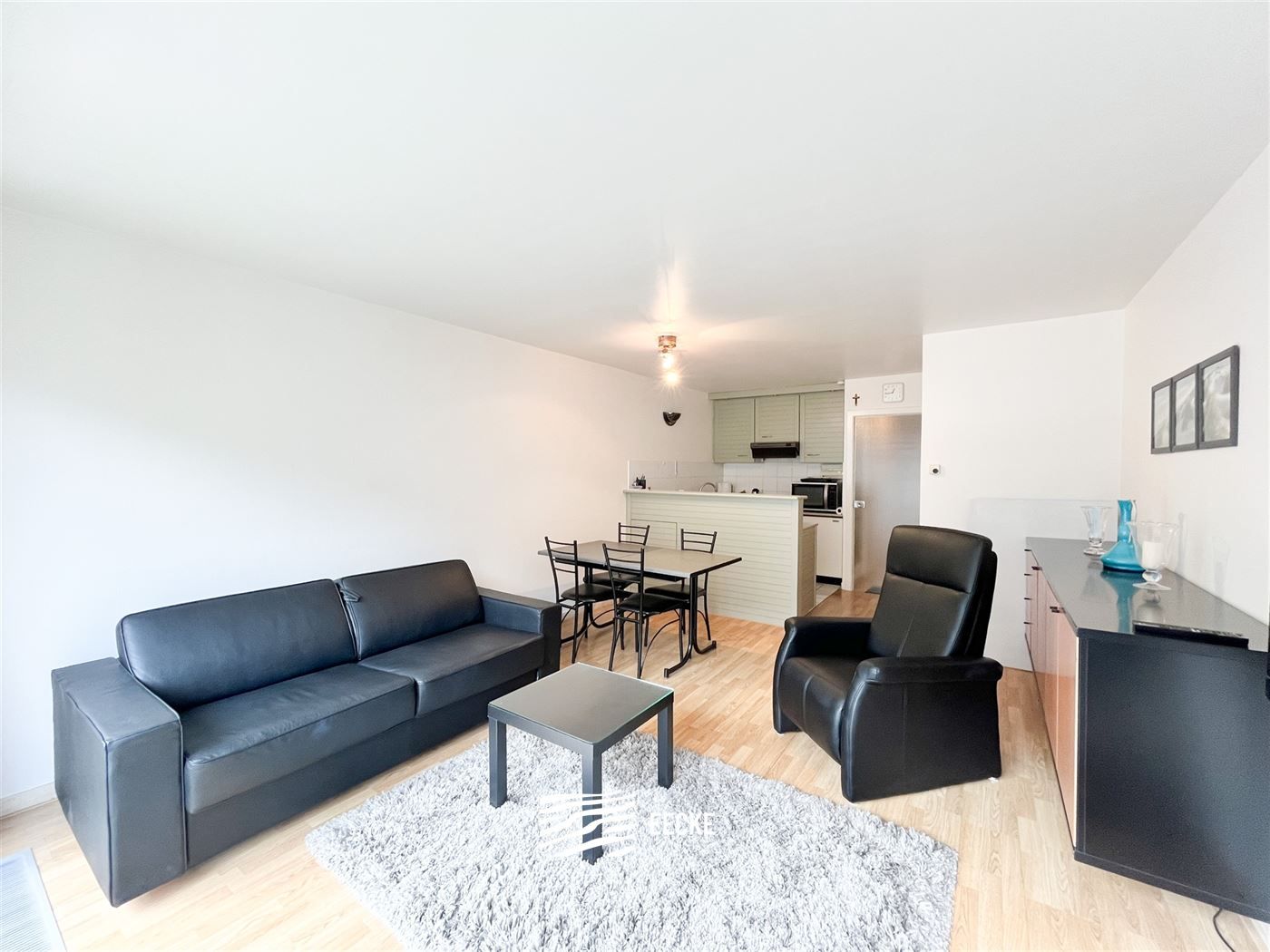 Appartement met 2 slaapkamers foto {{pictureIndex}}