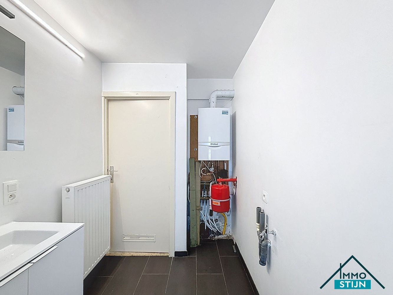 Gerenoveerd appartement met 2 slaapkamers foto 8