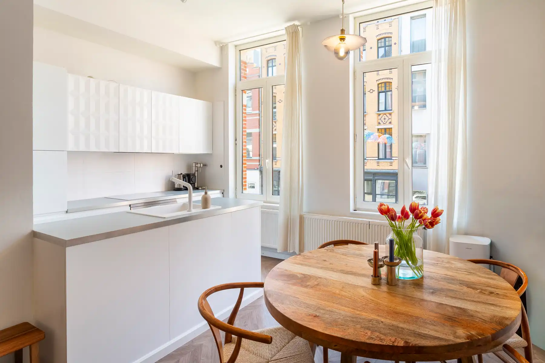 Lichtrijk 1-slaapkamerappartement, hartje ’t Zuid foto 3