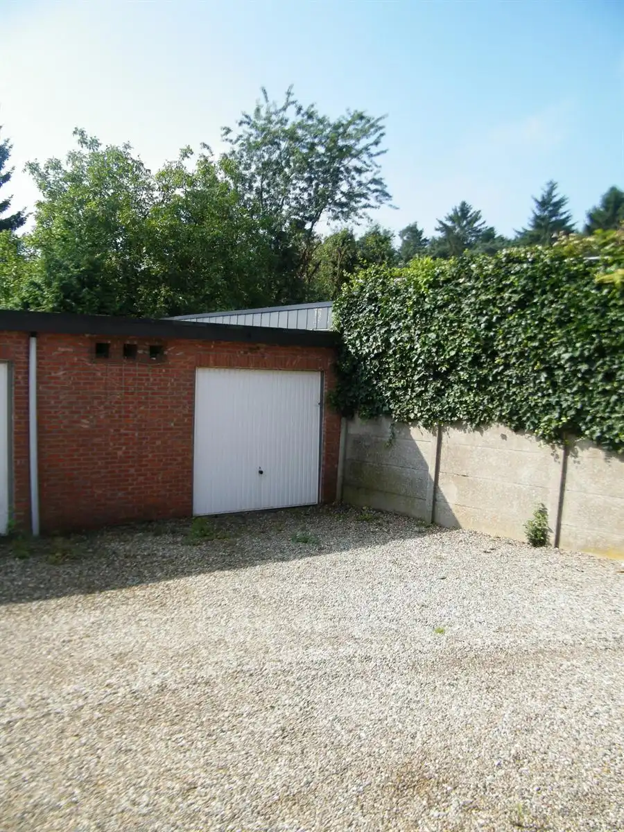 Gelijkvloers appartement met garage en terras. foto 14