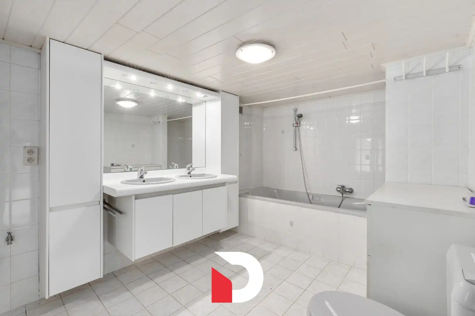 Polyvalente woning met tuin en atelierruimte foto 9