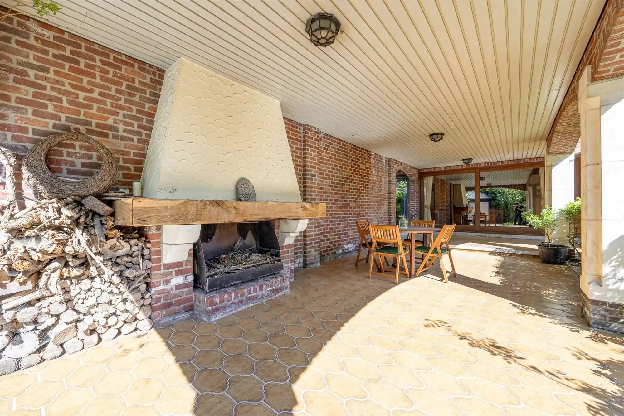 Villa met bijgebouwen op prachtig perceel foto 27