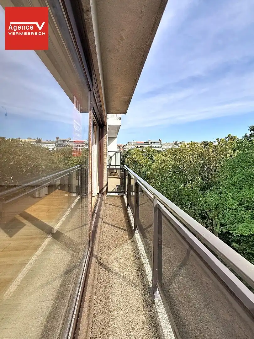 Stijlvol parkzicht appartement (97 m²) – 1 slaapkamer & 2 zonnige terrassen foto 3