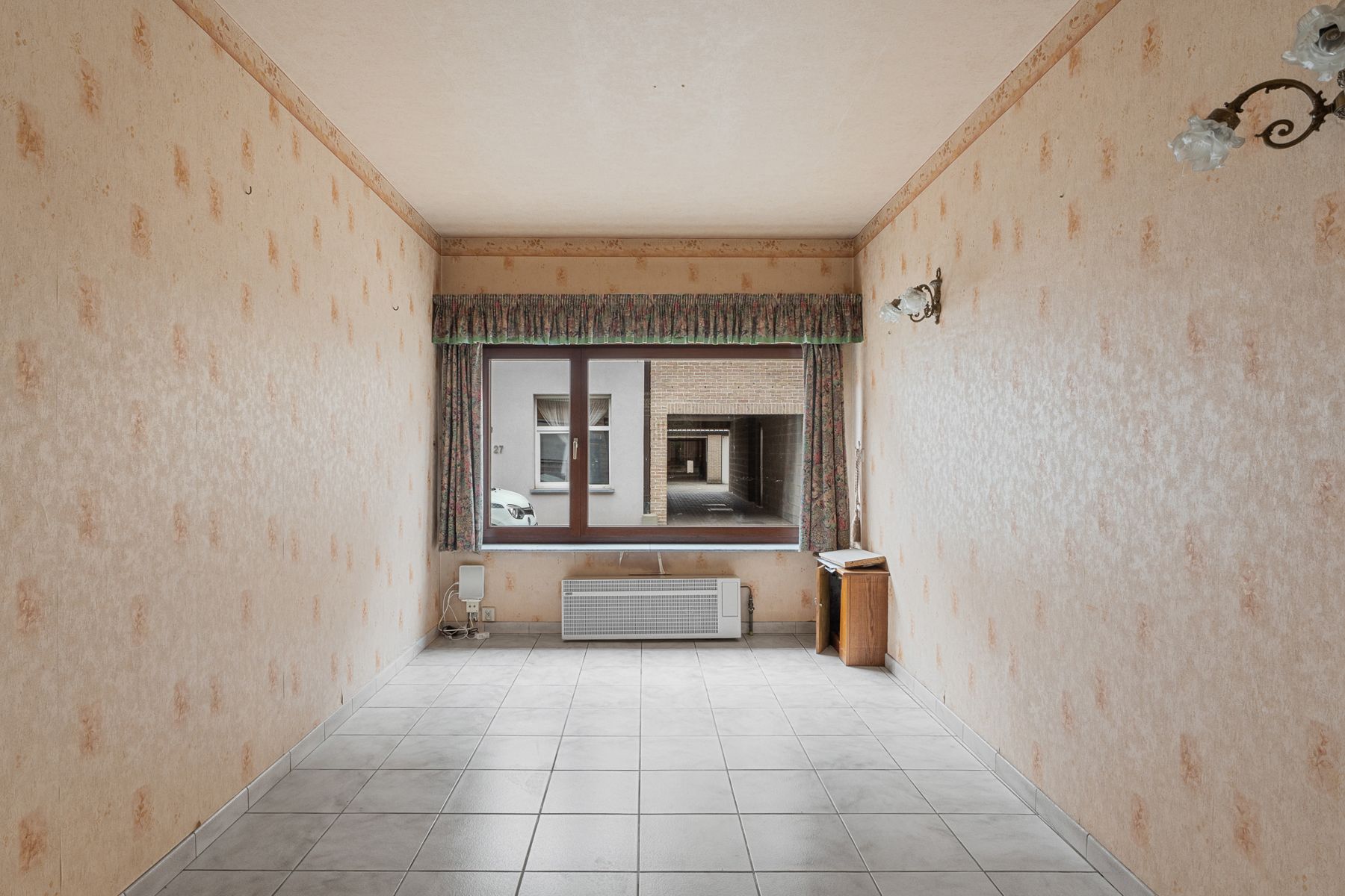 Te renoveren woning met potentieel in centrum Wetteren! foto 5