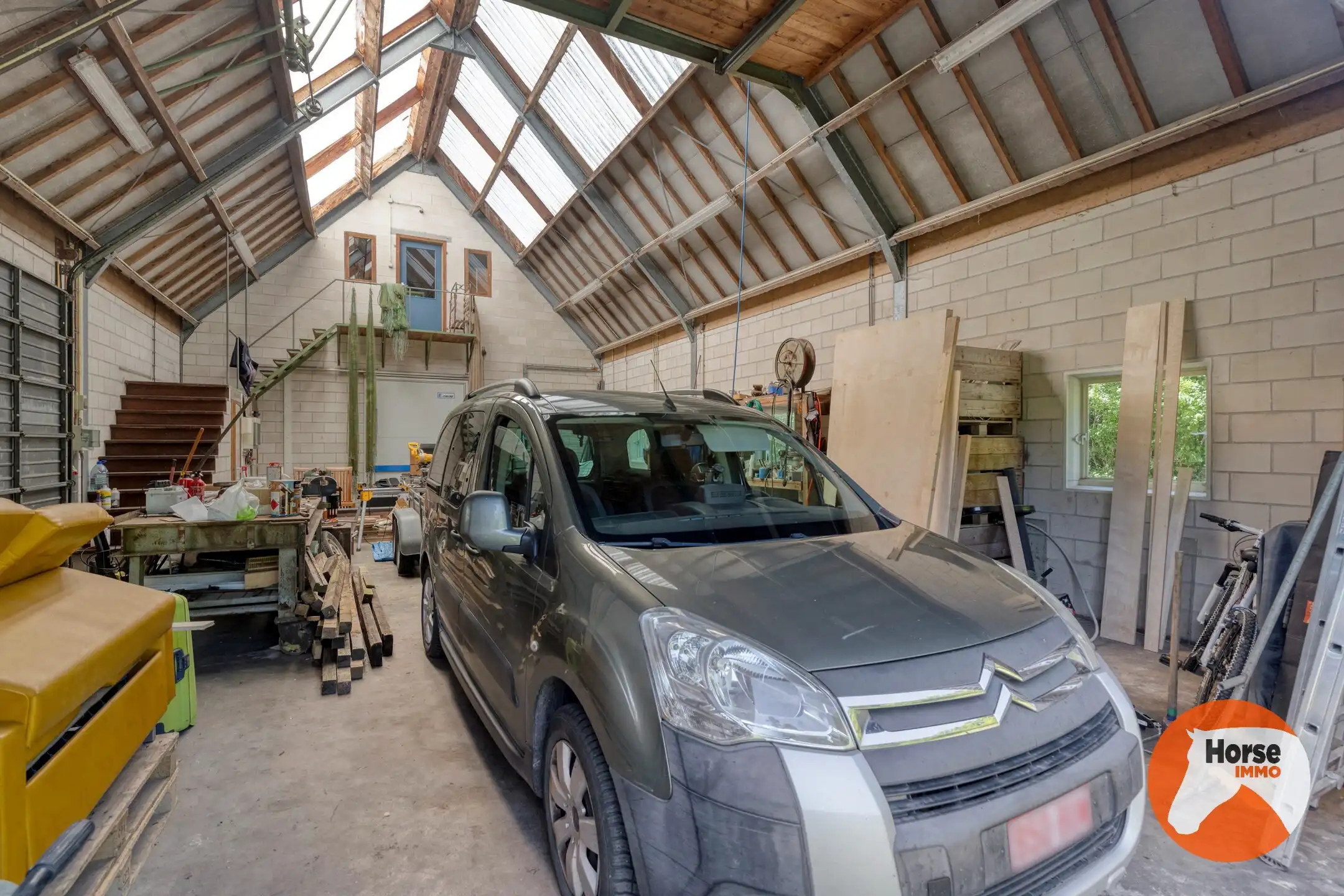 ROESELARE – Unieke villa met bijgebouwen op 4,7 ha foto 27