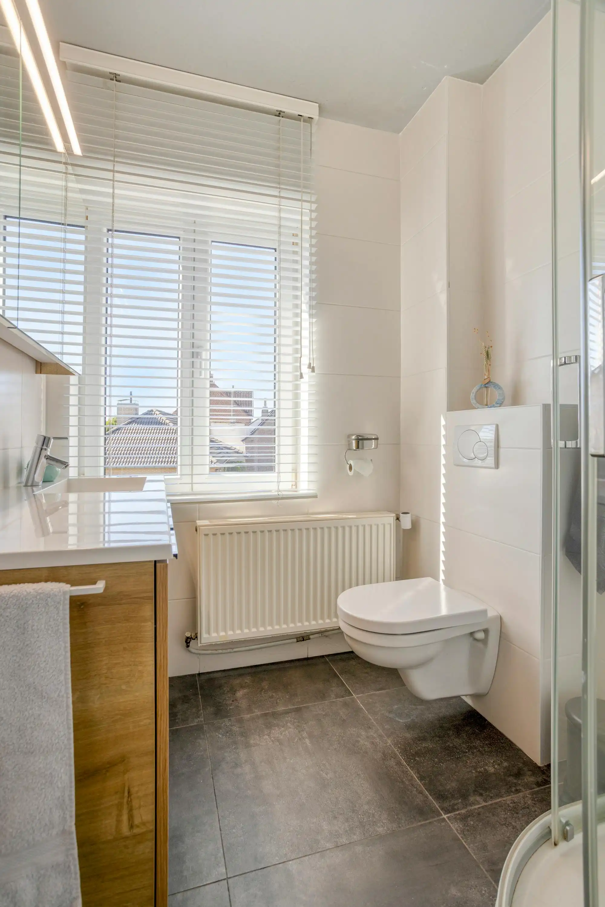 Instapklaar huis met 4 kamers te koop in centrum Desselgem foto 16