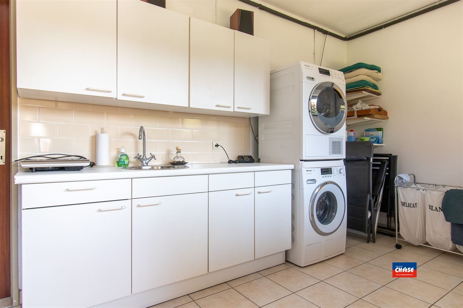Knappe bel-étage met 3 slaapkamers, garage, zonnige tuin, groot terras en EPC-A foto 3