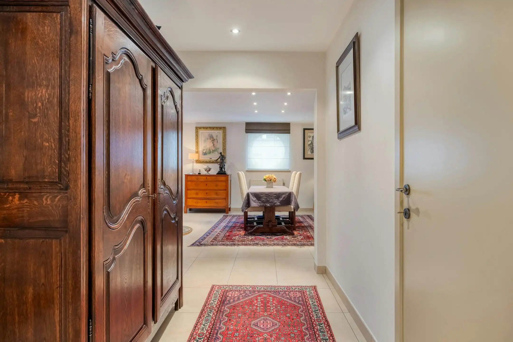 Ruim woonappartement met 3 slaapkamers aan het Begijnhof te koop!  foto 5