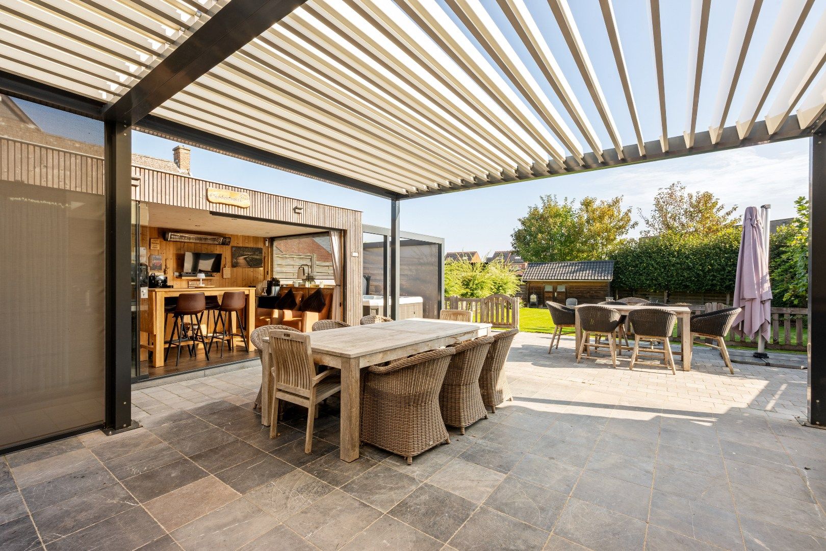 Instapklare halfopen woning met 3 slaapkamers, garage, tuin en mancave in Mesen foto 21