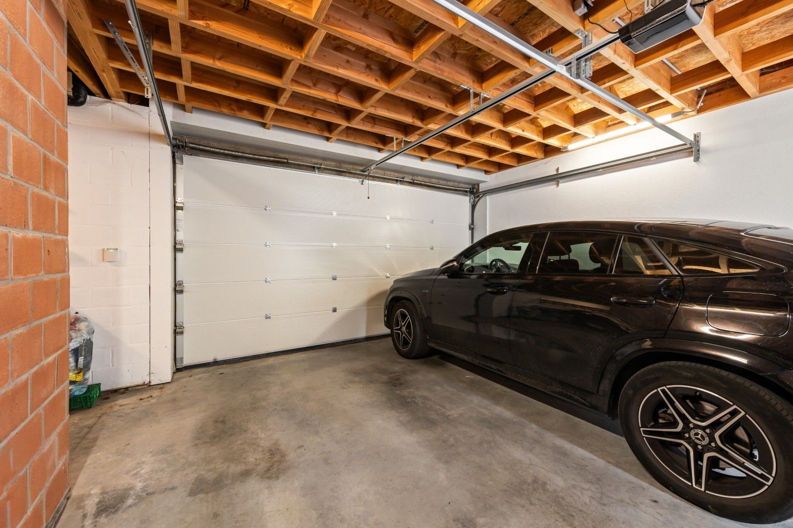 SUBLIEM GERENOVEERDE HERENWONING MET DUBBELE GARAGE.  foto 19