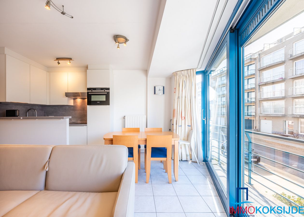 Modern appartement met 2 slaapkamers en zijdelings zeezicht foto 6