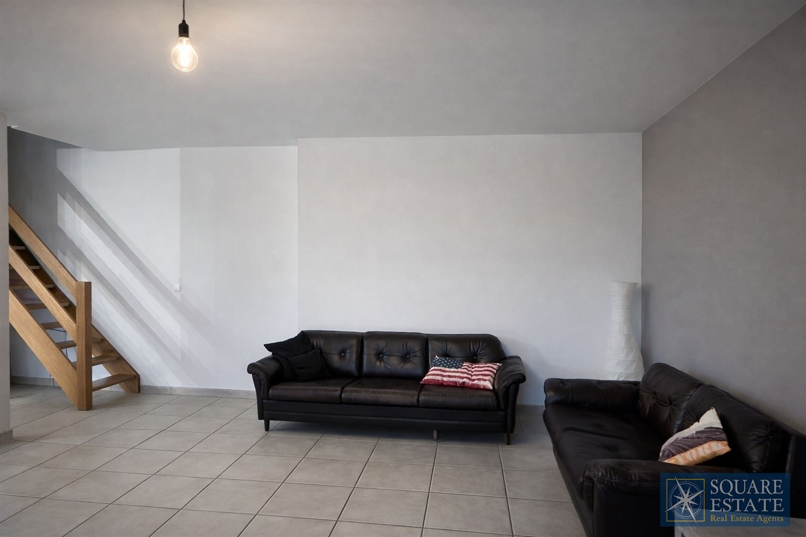 Prachtige duplex met 2 slaapkamers  foto {{pictureIndex}}