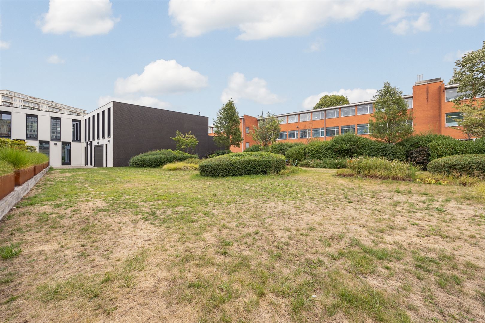 Instapklaar appartement met mega terras foto 16