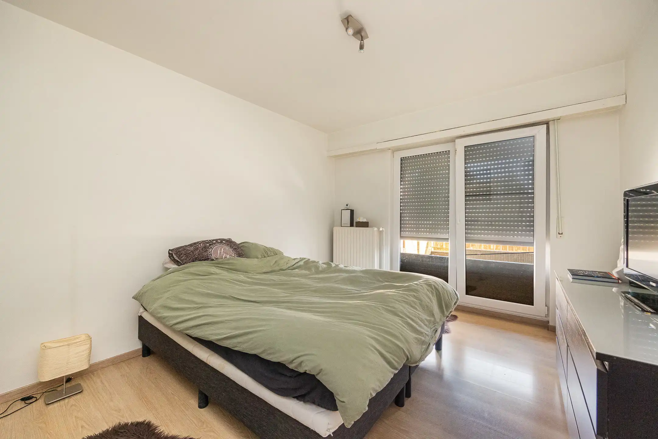 Uniek opbrengsteigendom op top locatie (3 app + 3 parkings) foto 8