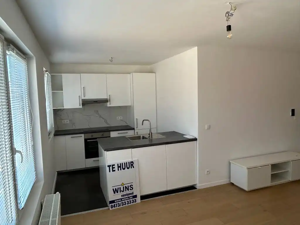 2 slaapkamer appartement op eerste verdieping foto 2