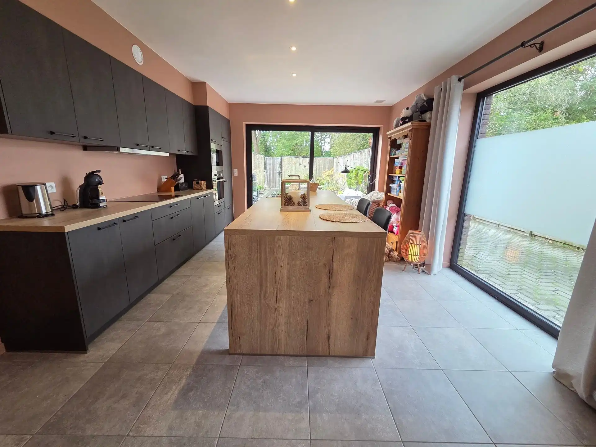 Ruim duplexapp van 144 m², 3 slpks met zuidgerichte tuin en 2 staanplaatsen foto 5