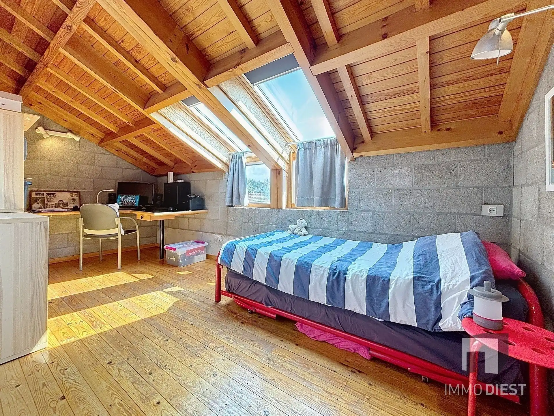 Bijzondere woning, lichtrijk, open en 3 slaapkamers foto 39