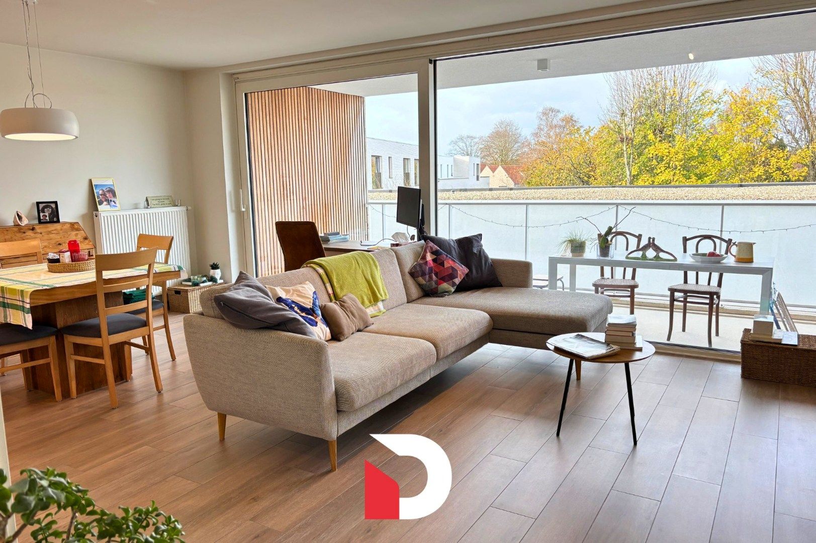 Modern appartement met 2 ruime slaapkamers en royaal terras foto 2