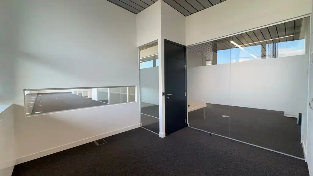 Standalone kantoorgebouw te koop langs R4 in Merelbeke-Melle foto 10