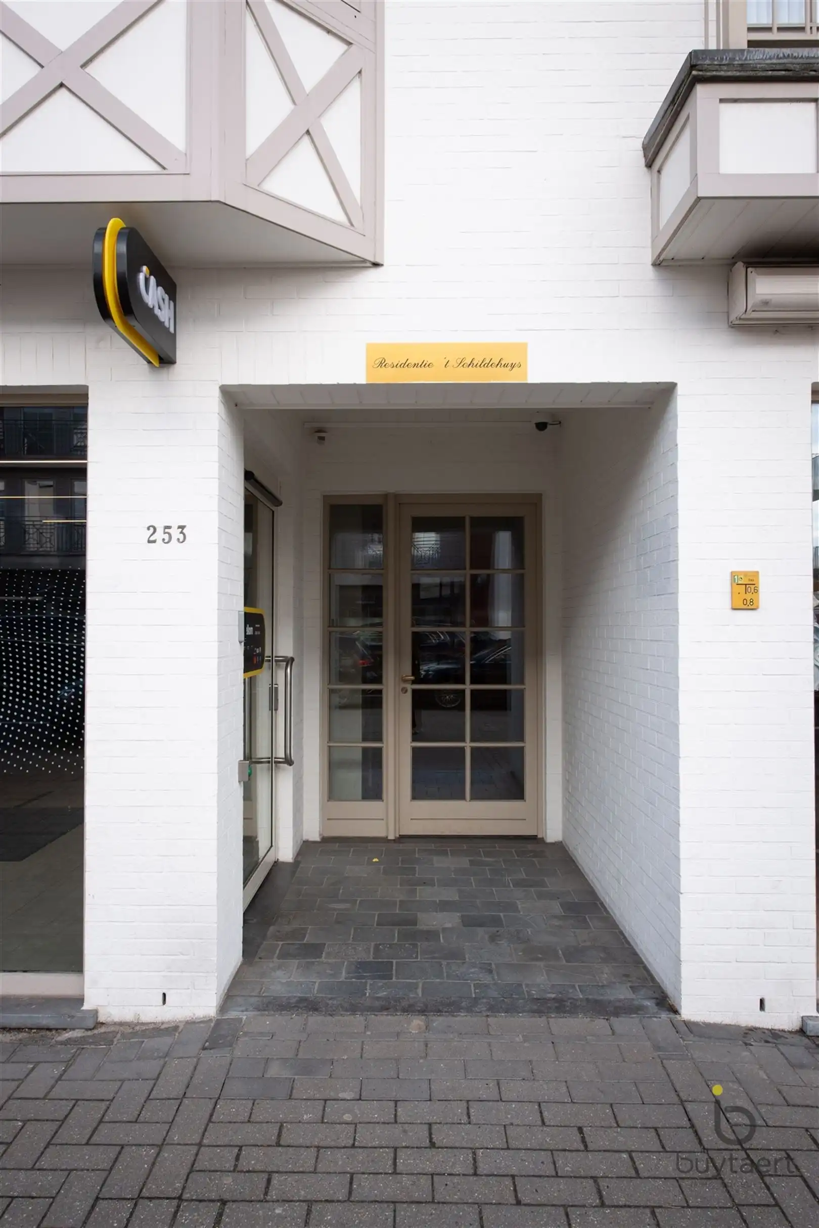 Semi-casco duplex appartement met zonneterras in hartje Schilde foto 3