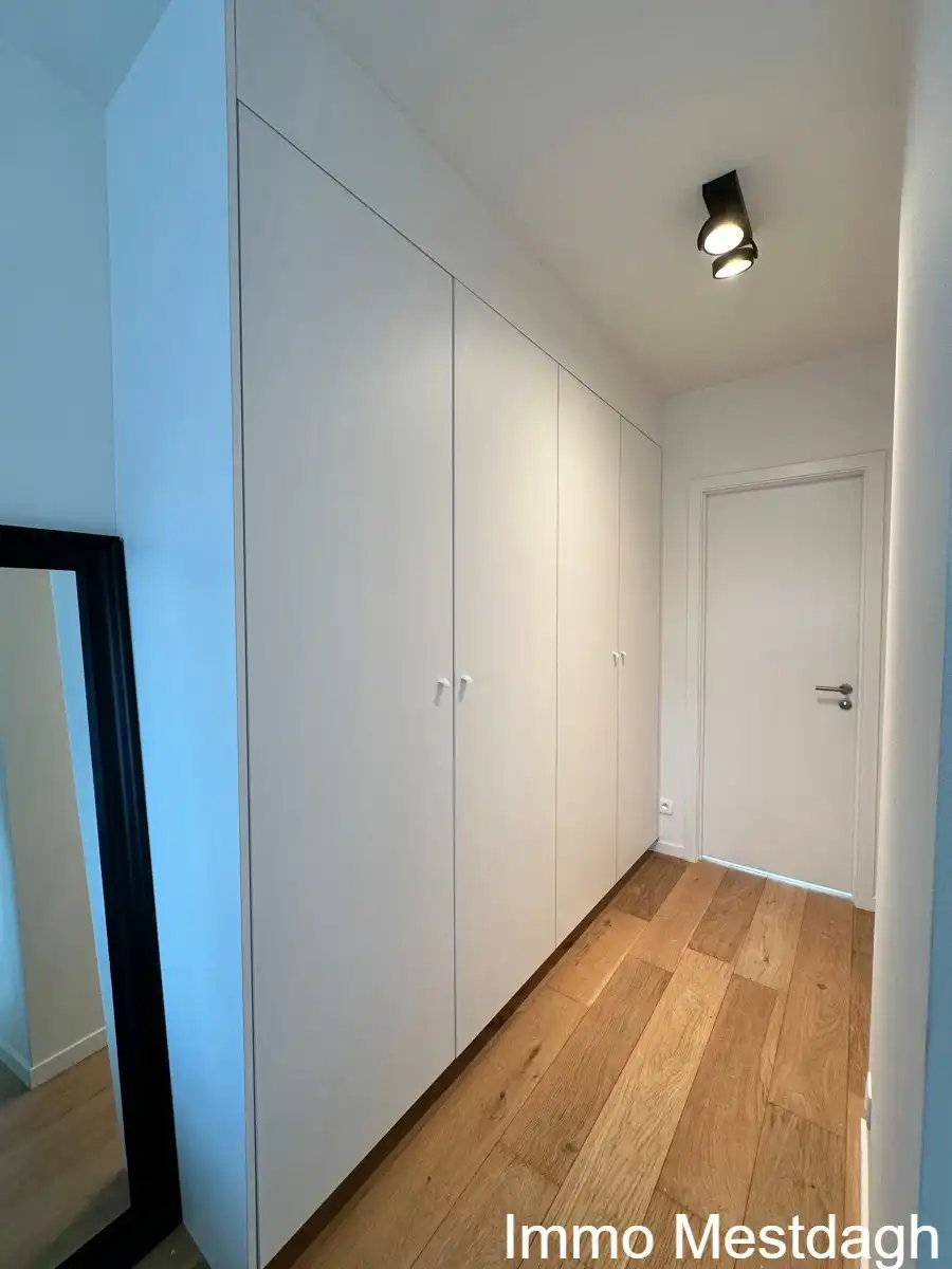 Unieke Penthouse met Panoramisch Uitzicht & Terrassen Rondom foto 32