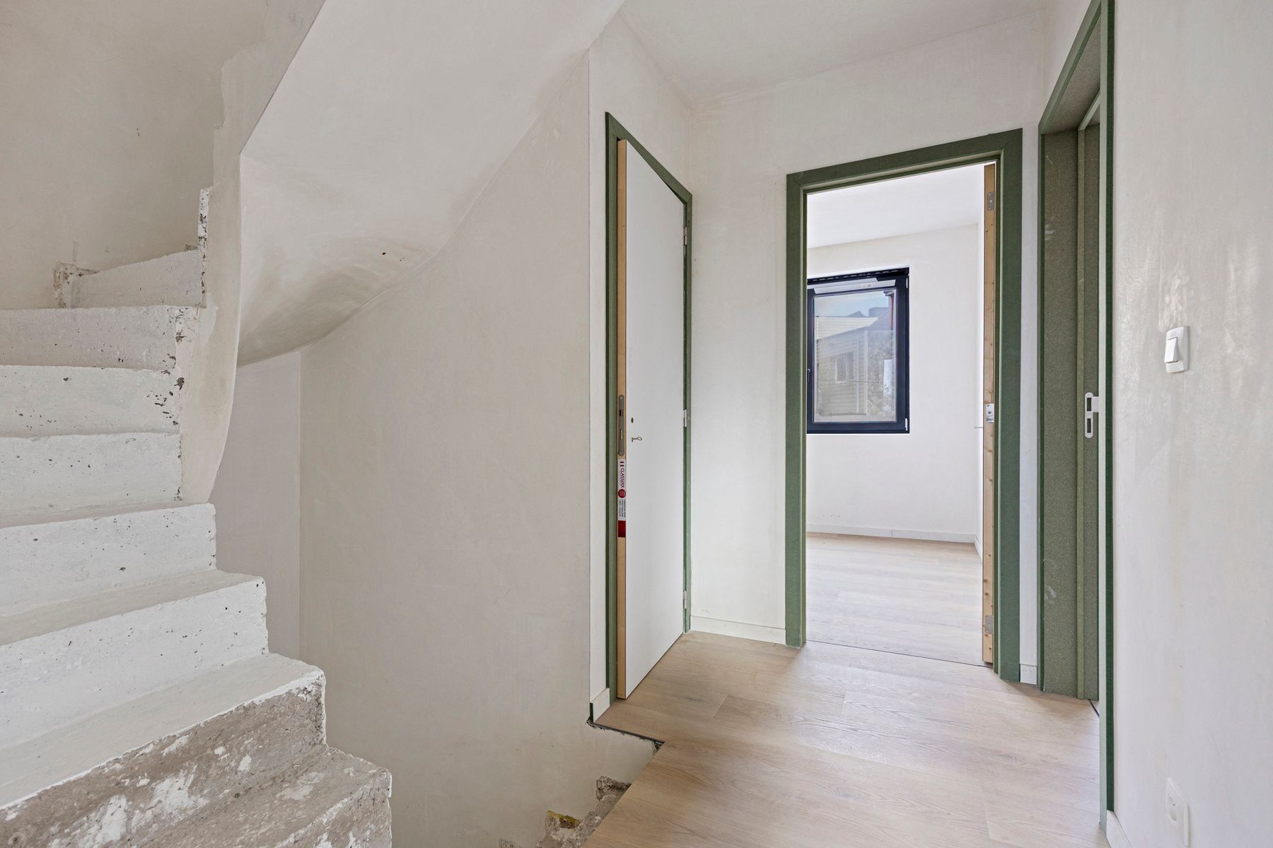 Nieuwbouwwoning met 5 slaapkamers en 1 badkamer. foto 9