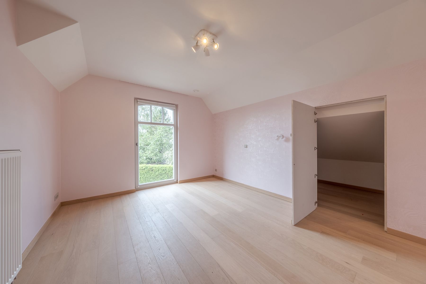 Kwaliteitsvolle villa op mooi perceel foto 10