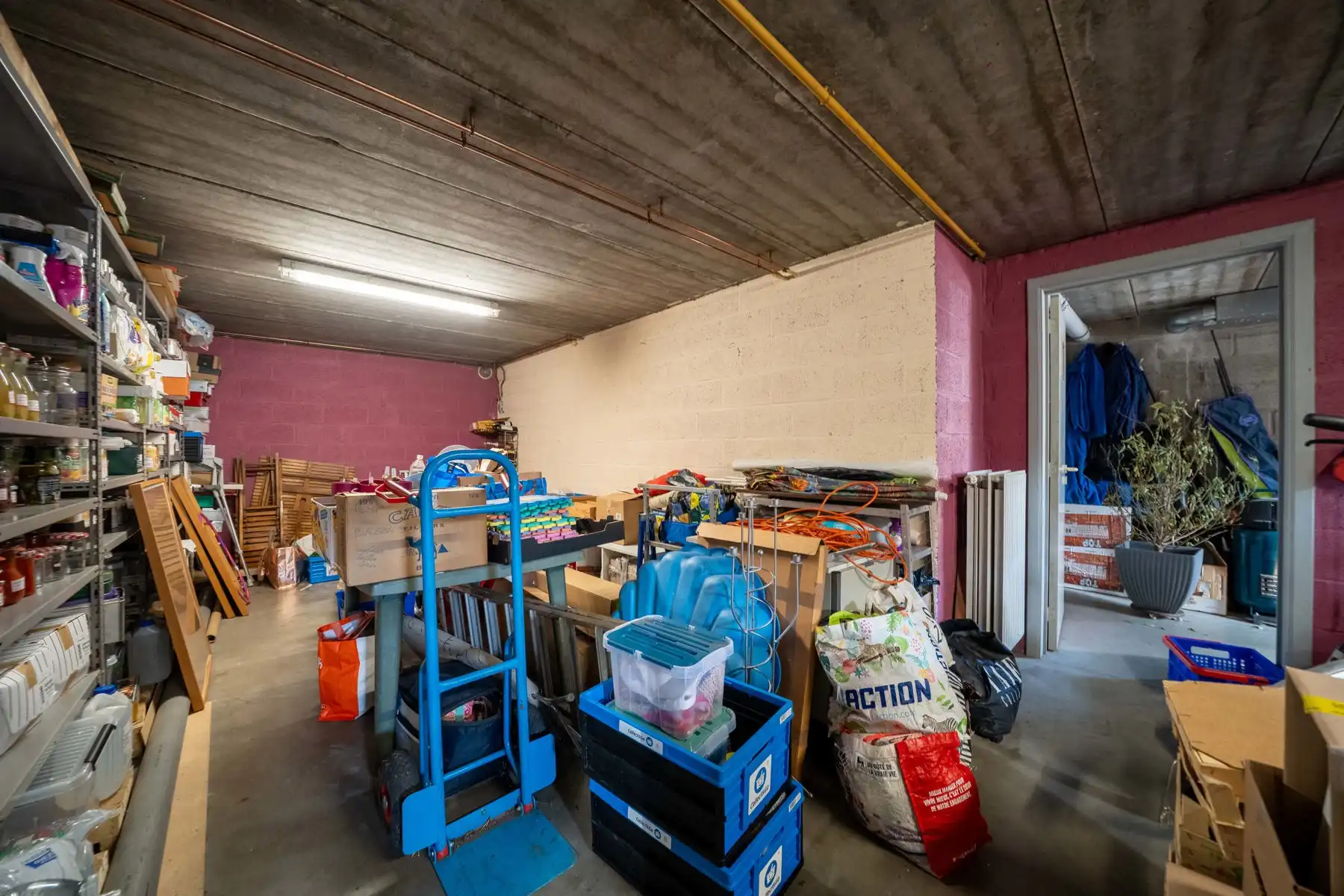 Ruime villa met potentieel. foto 16