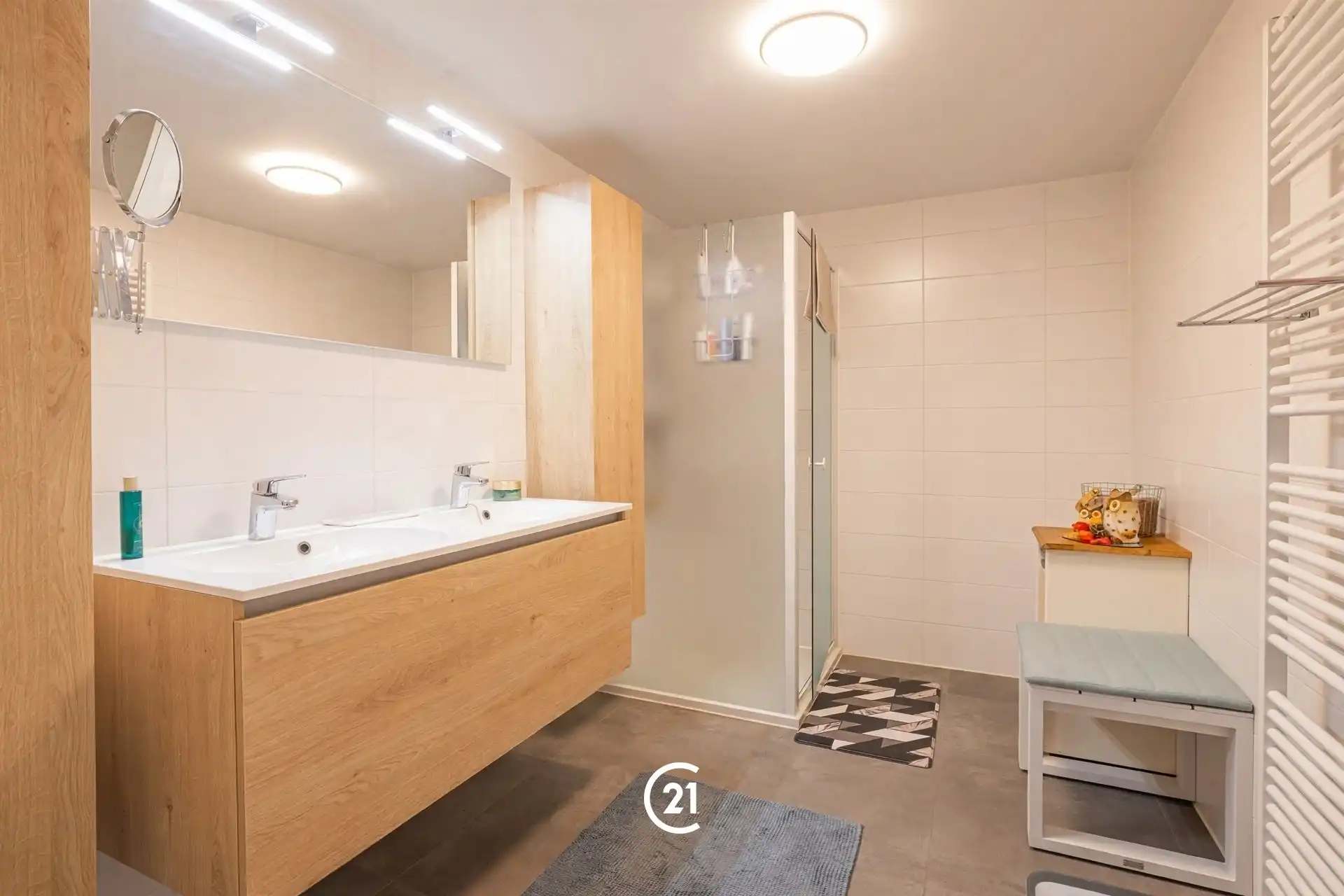 Energiezuinig wonen met terras & parking! foto 12