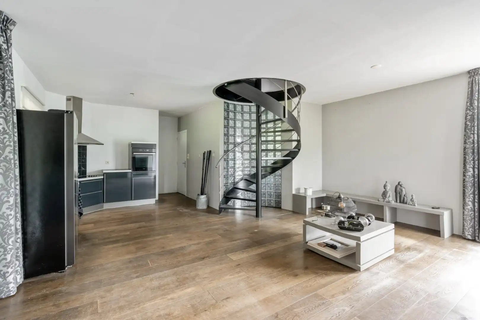 Ruime, zeer rustig gelegen woning op een perceel 29a90ca te Molenbeersel - een deelgemeente van Kinrooi!  foto 8