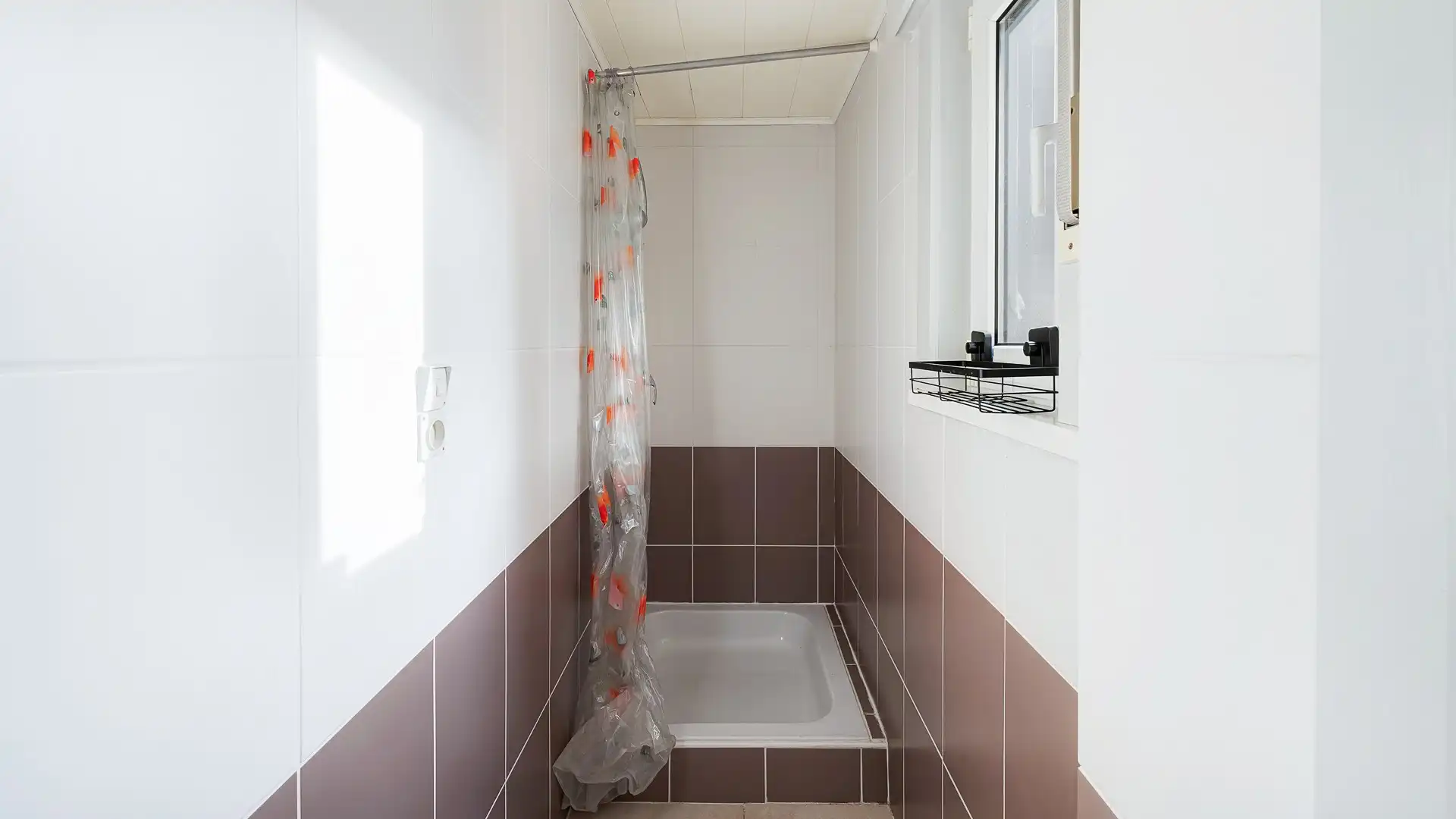 Instapklare woning met zonnige tuin in het centrum van Heist foto 25