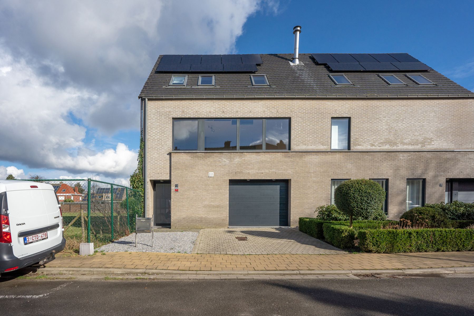 Energiezuinige woning met 3 slaapkamers en 2 badkamers. foto 2