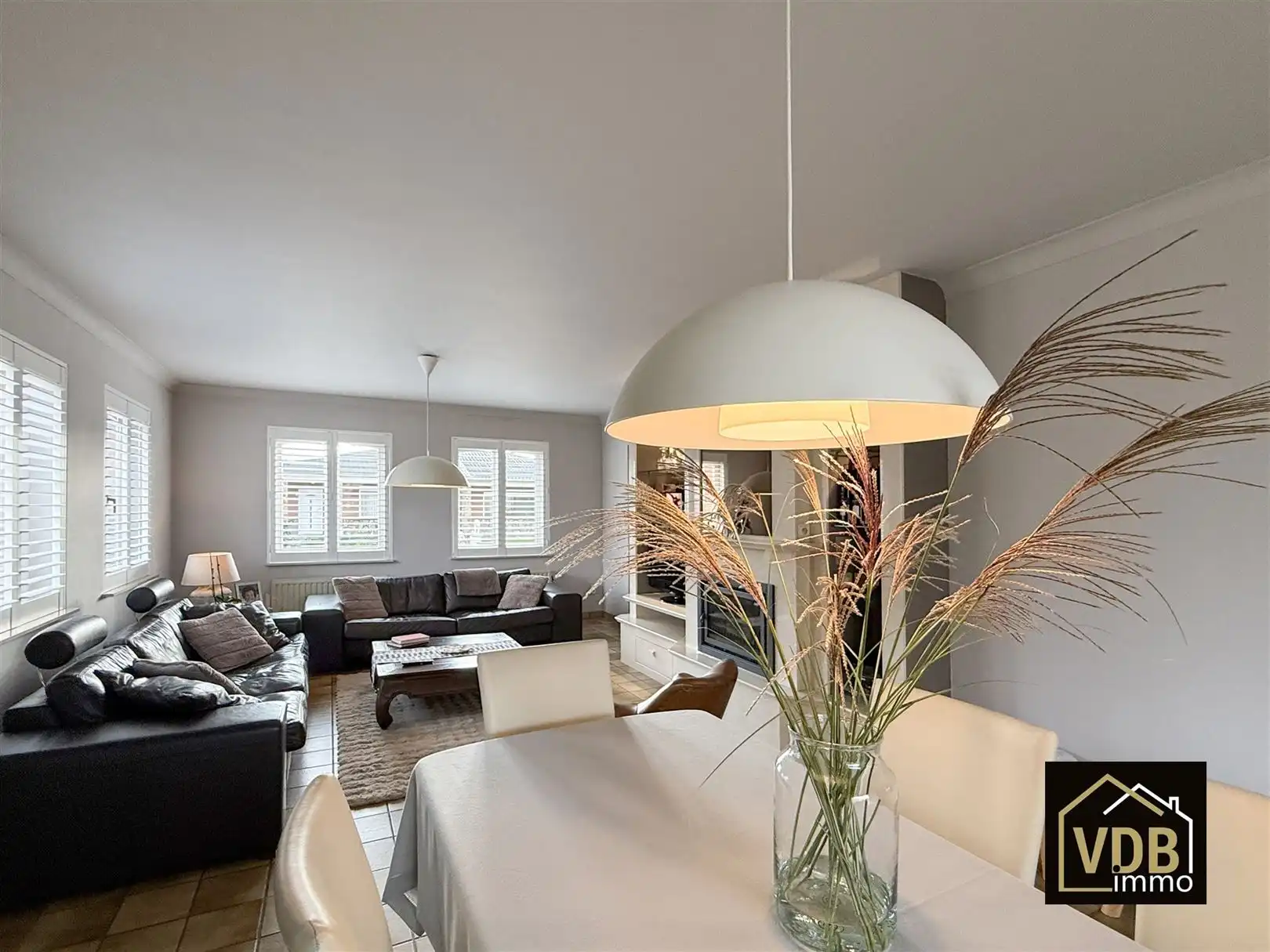 Instapklare halfopen bebouwing met 3 slaapkamers foto 35