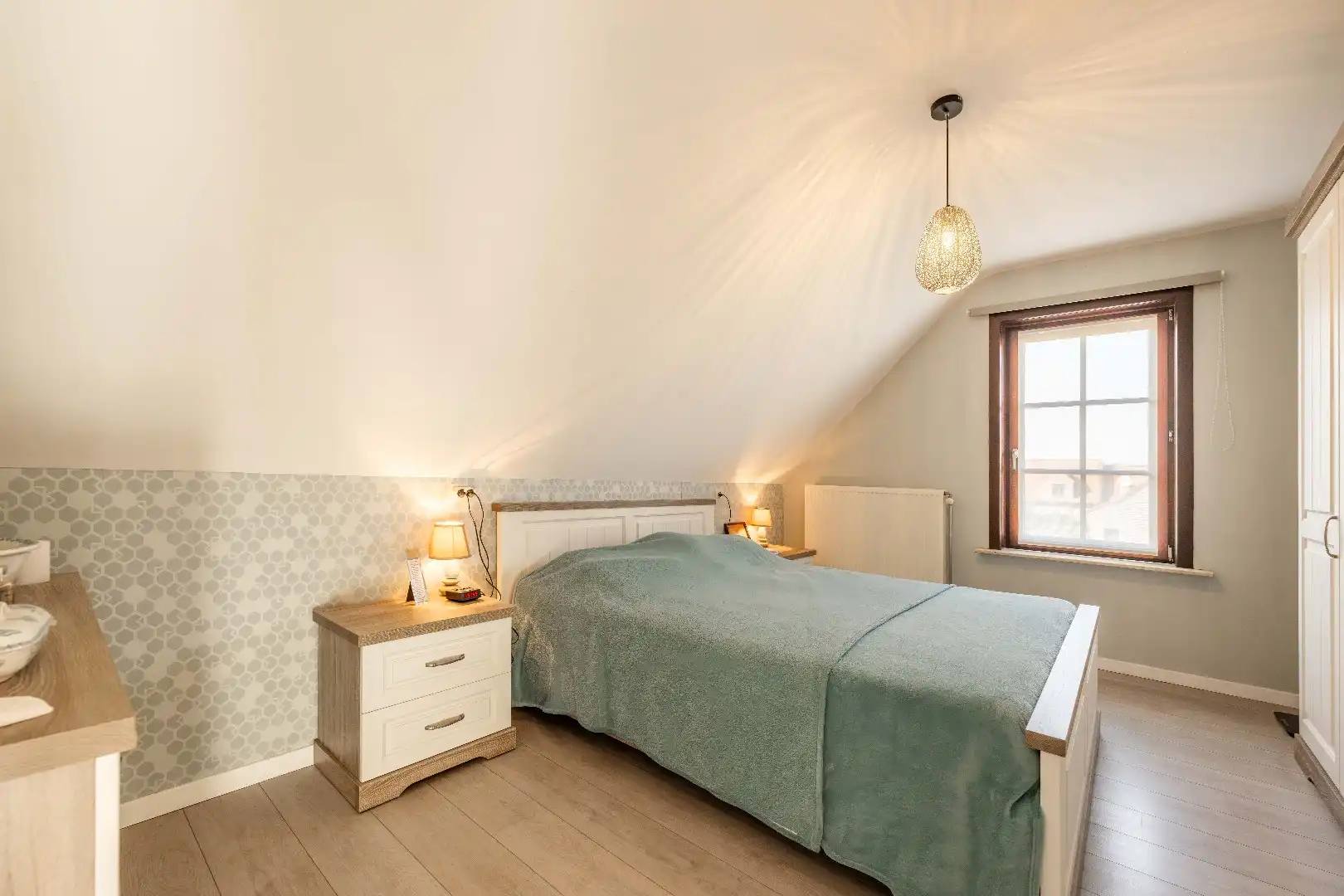 CENTRAAL GELEGEN INSTAPKLARE WONING foto 8