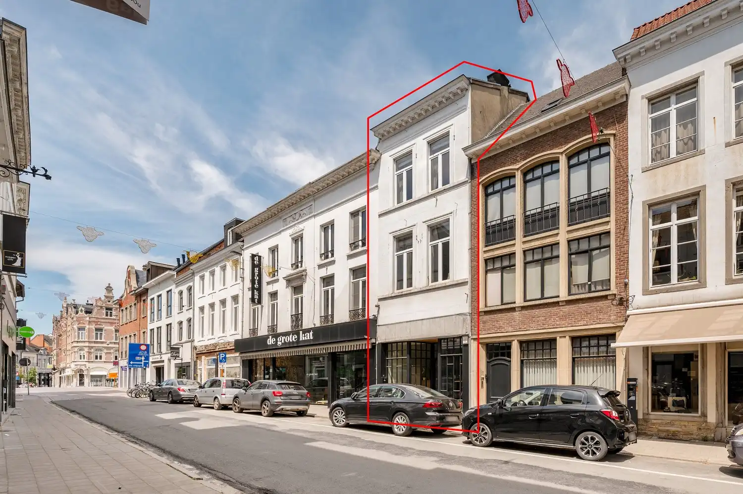 Een karaktervol, ruim herenhuis te koop foto 5