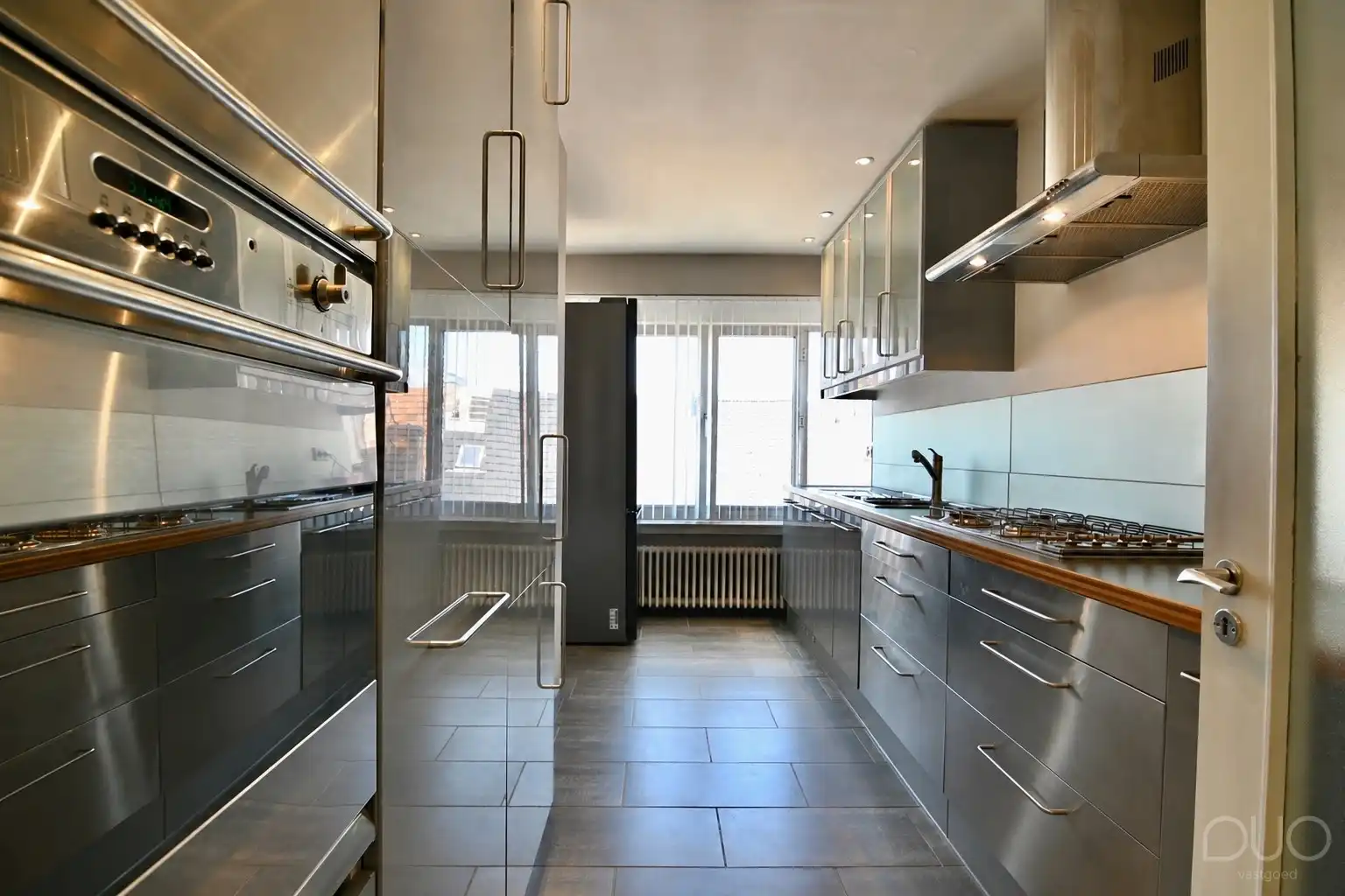 Centraal gelegen instapklaar appartement met drie slaapkamers en terras foto 9