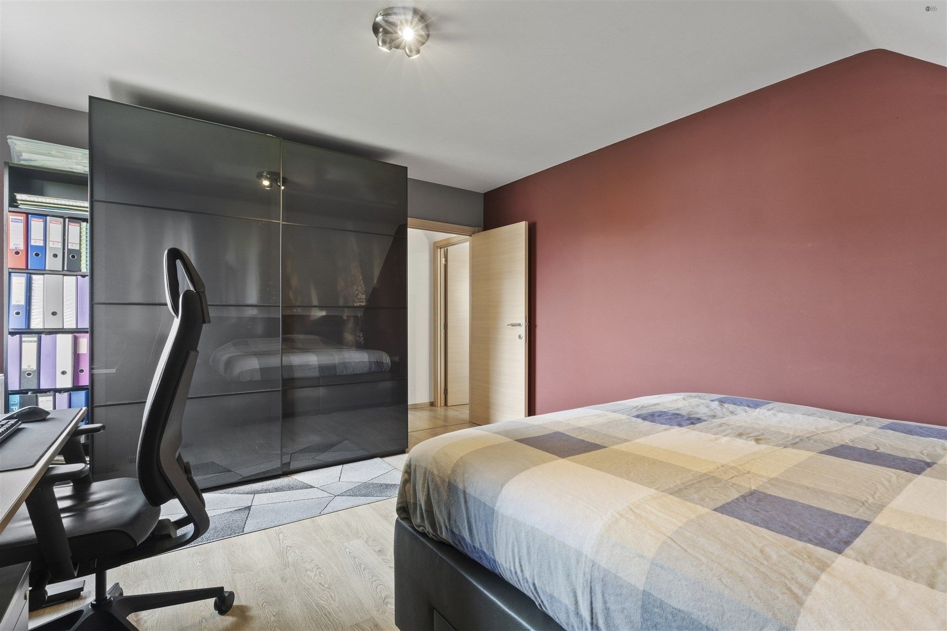 instapklaar en goed onderhouden woning foto 12