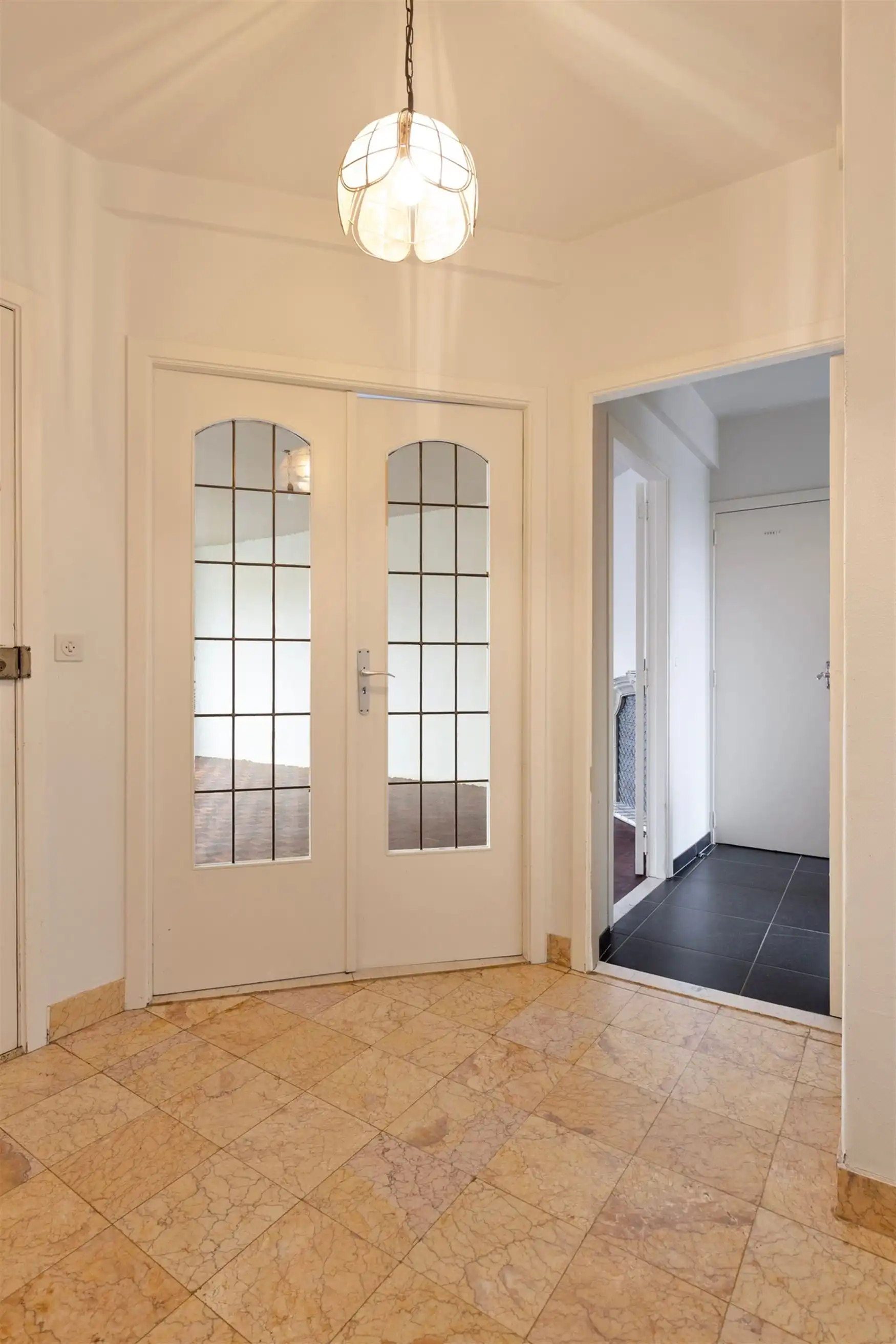 Lichtrijk appartement op gegeerde locatie foto 2