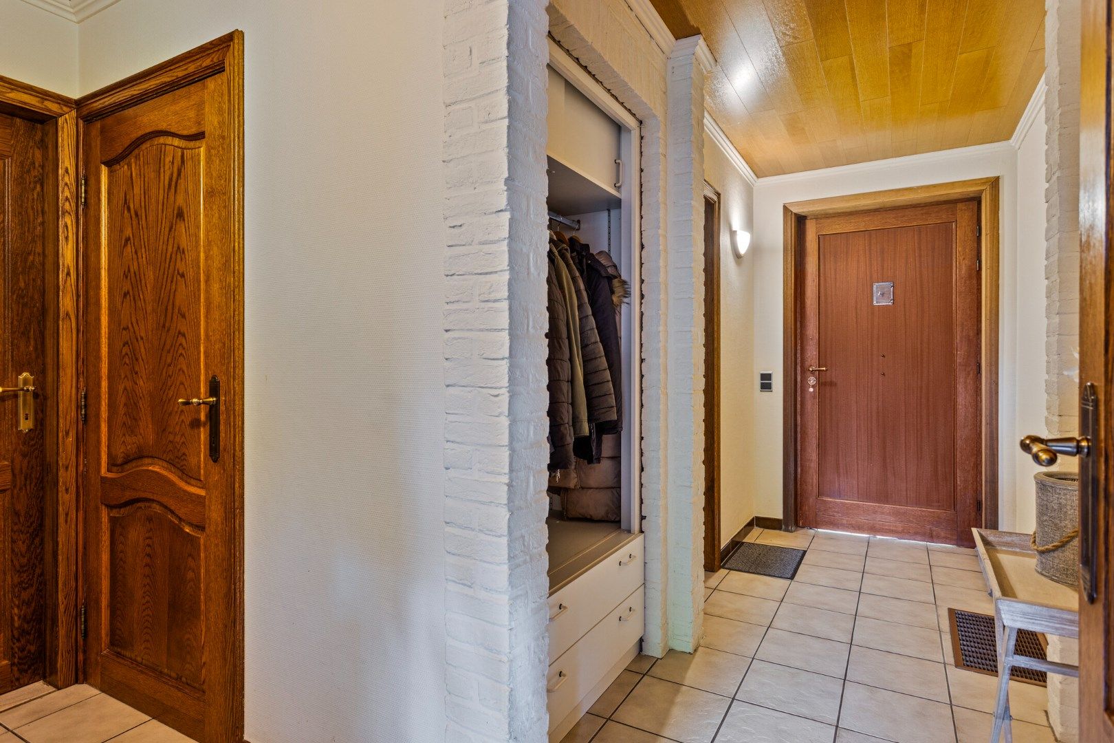 Onderkelderde woning met 4 slpks op 862 m² in een doodlopende straat te OLV Olen ! foto 21