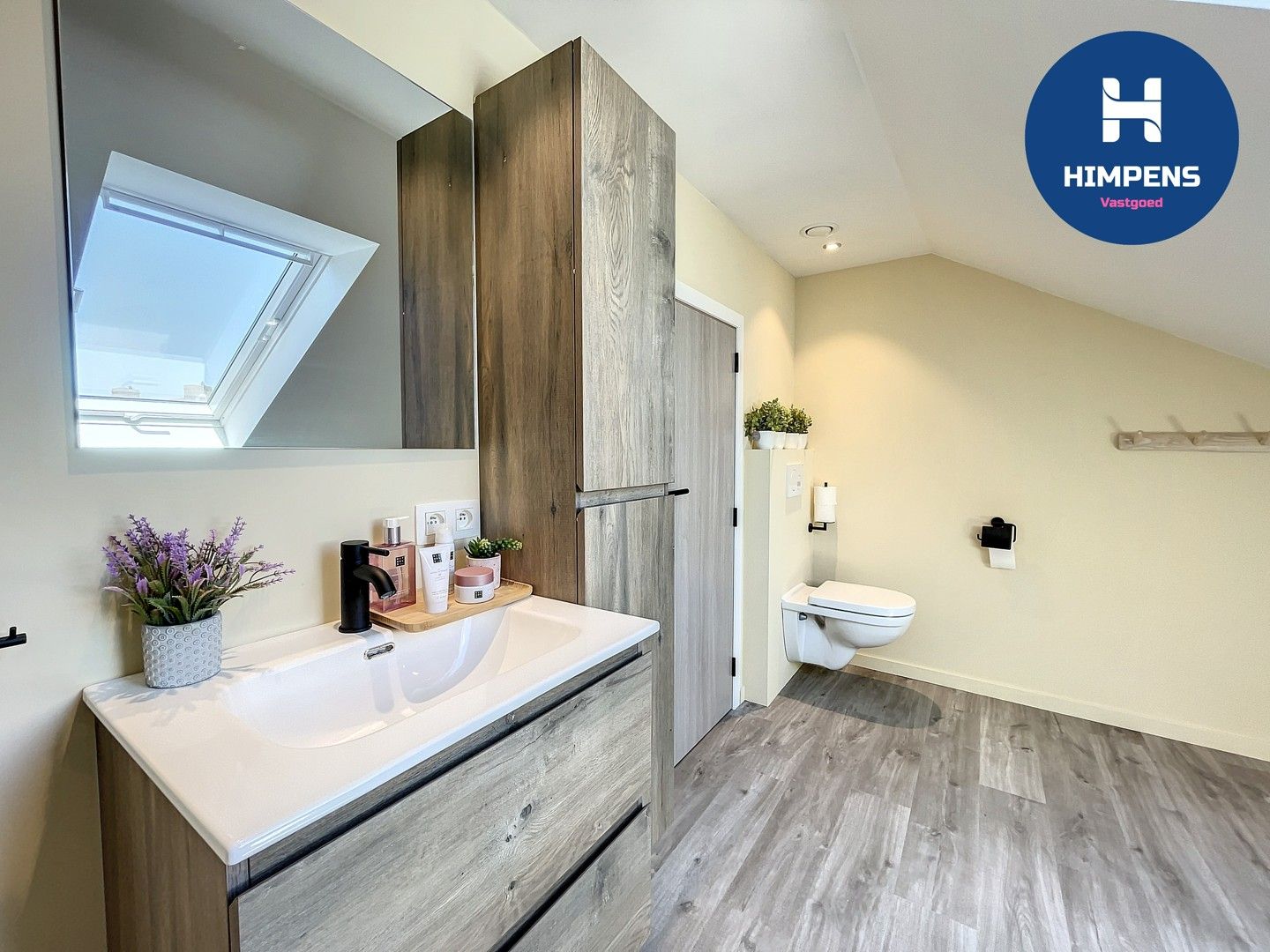Instapklare woning te koop in het charmante Steenkerke! foto 13