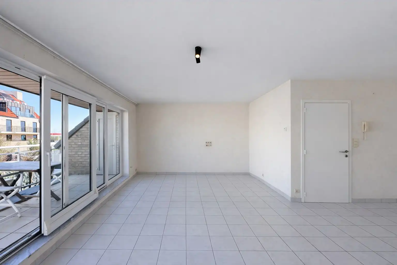 Grote woning met garage en tuin te Knokke  foto 9